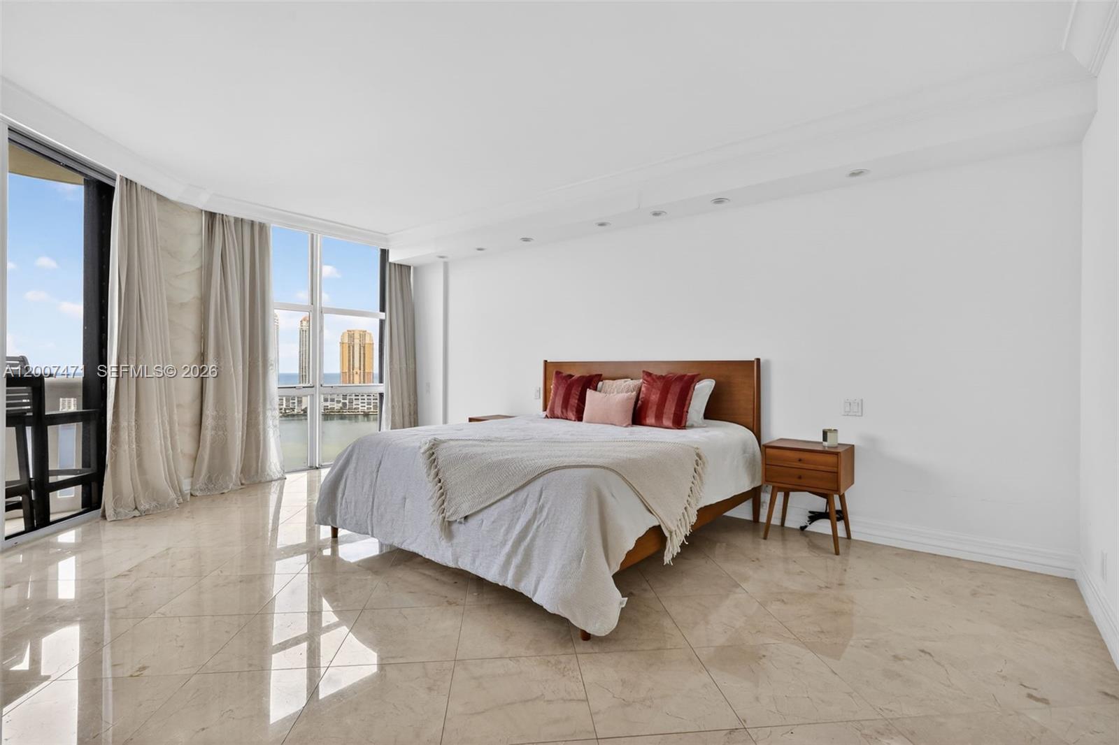 3000 Island Blvd #2305 Aventura, FL 33160