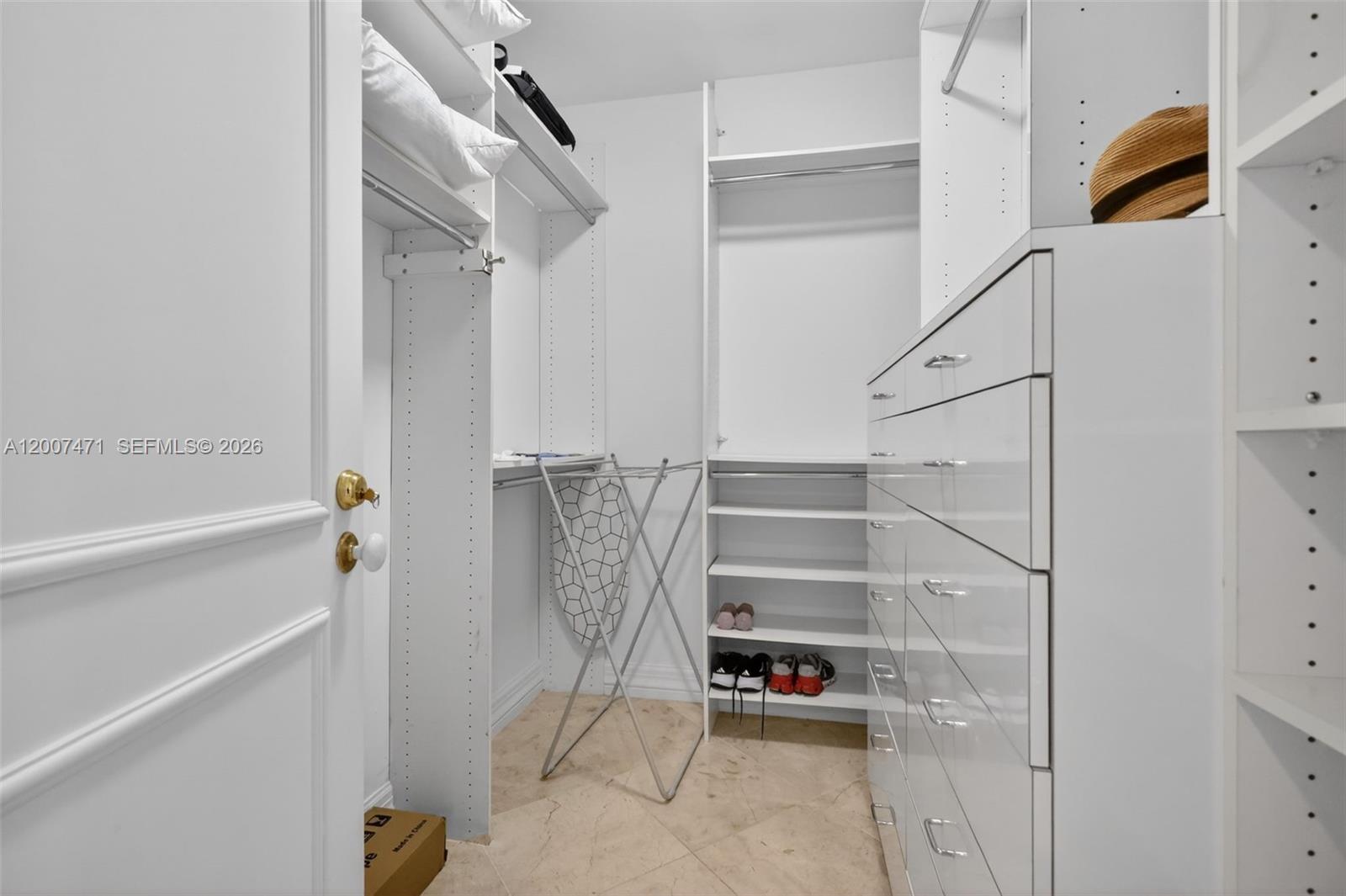 3000 Island Blvd #2305 Aventura, FL 33160