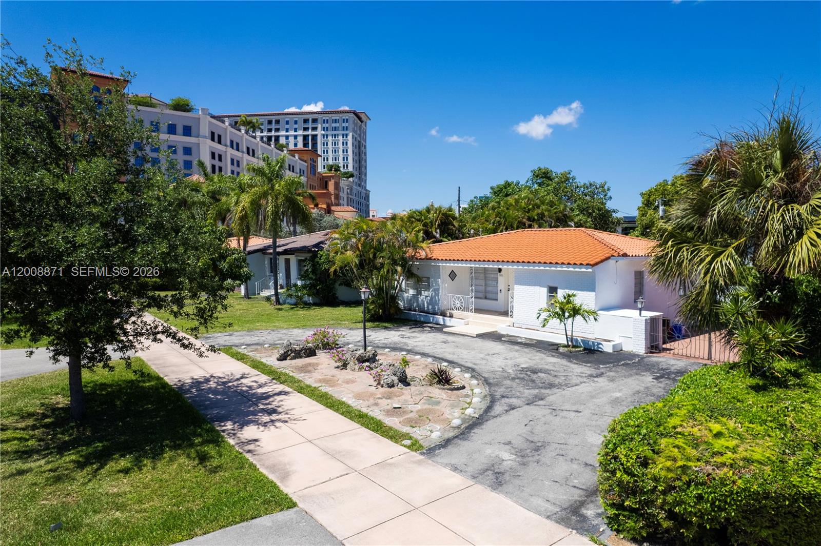 3021 Coconut Grv Dr #3021 Coral Gables, FL 33134