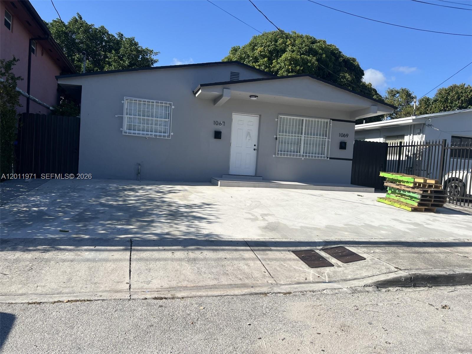 1067 NW 24th St #1067