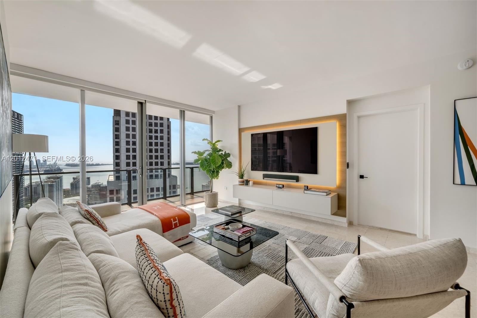 68 SE 6th St #3407