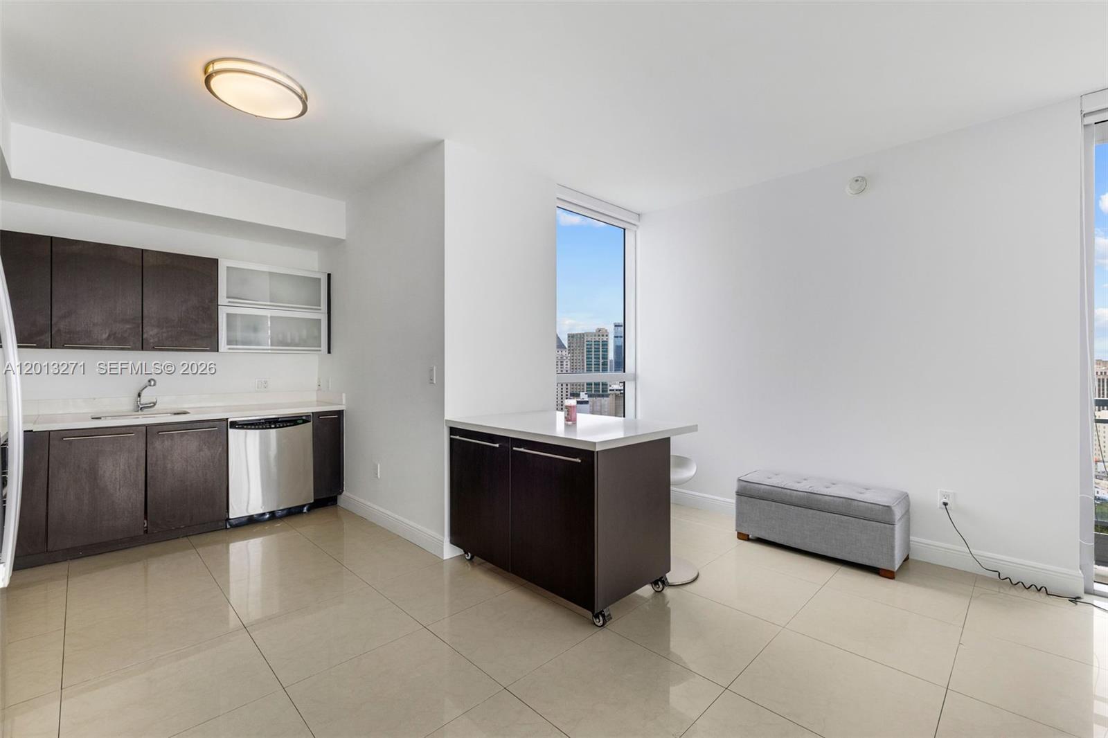90 SW 3rd St #2504 Miami, FL 33130