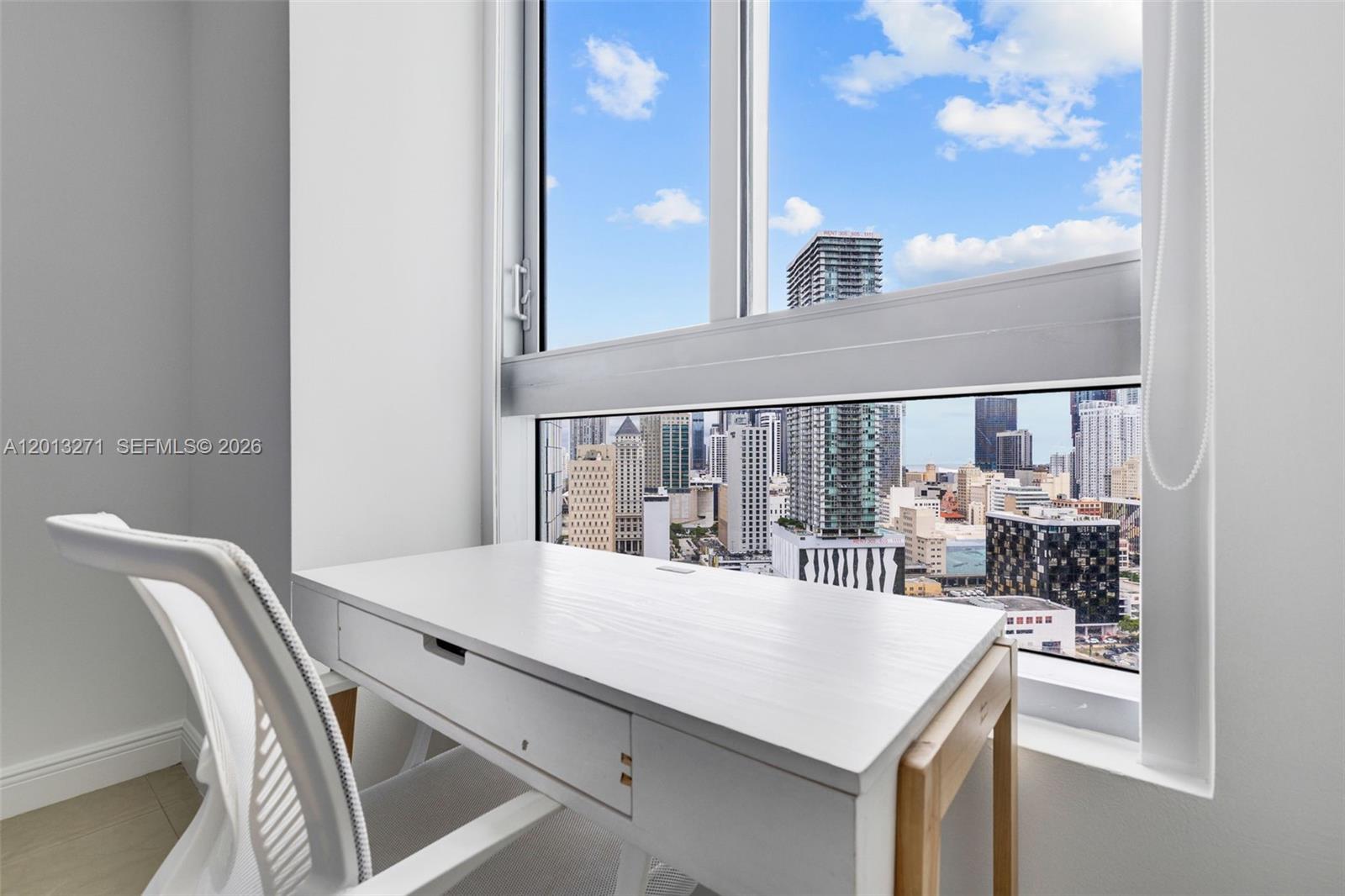 90 SW 3rd St #2504 Miami, FL 33130