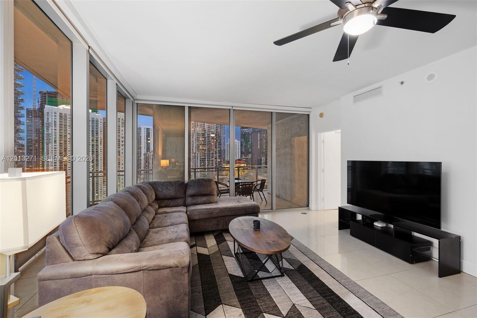 90 SW 3rd St #2504 Miami, FL 33130