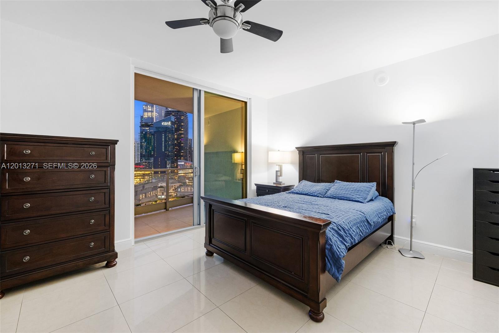 90 SW 3rd St #2504 Miami, FL 33130