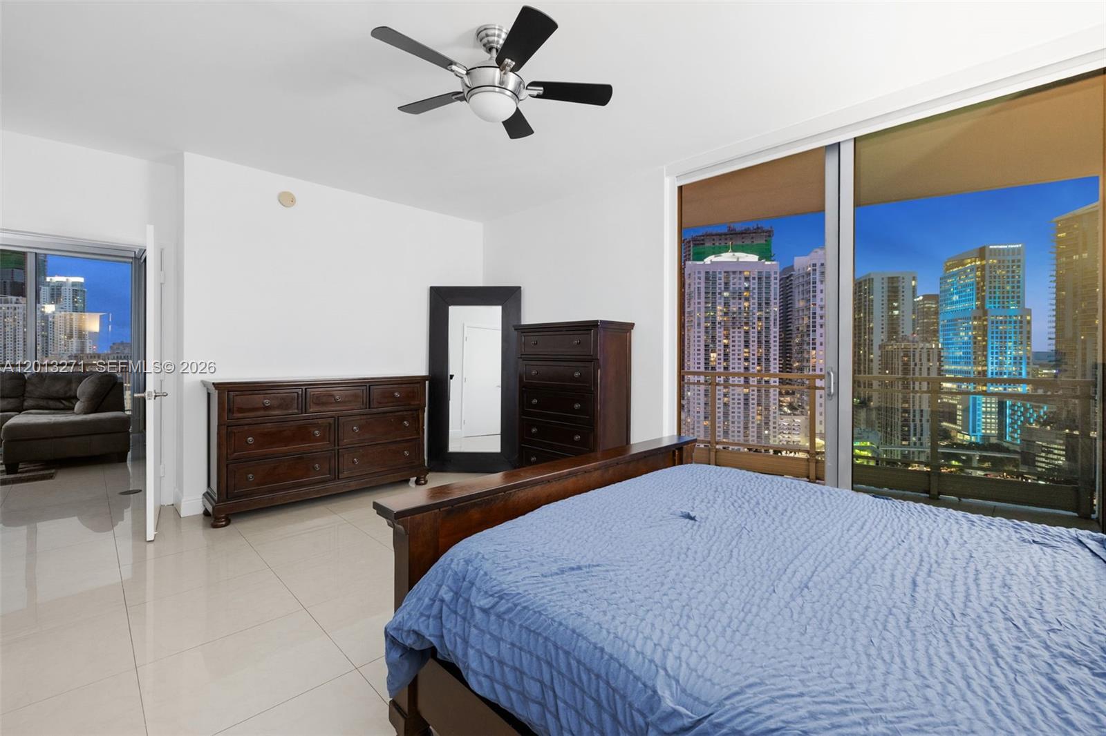 90 SW 3rd St #2504 Miami, FL 33130