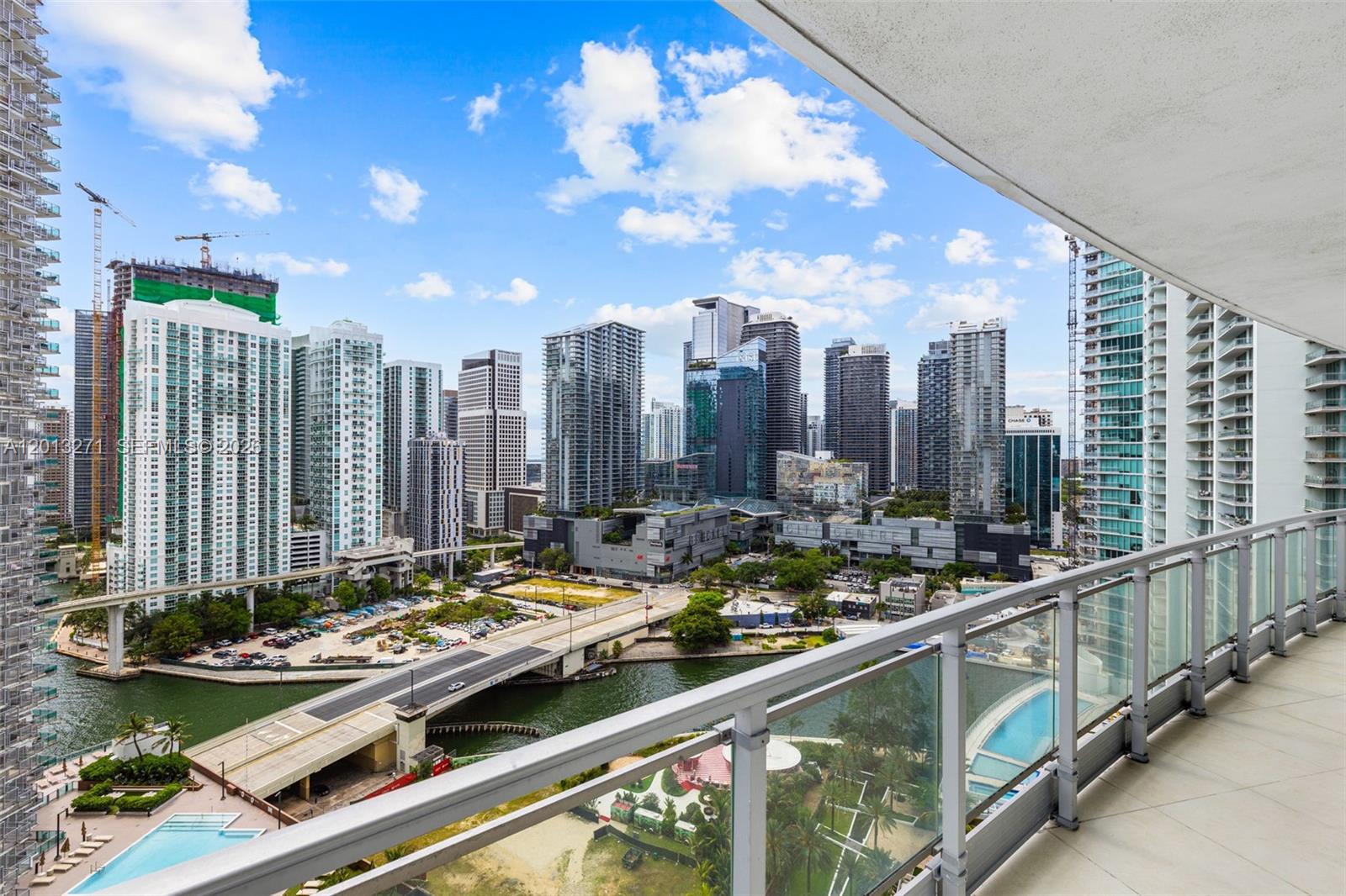 90 SW 3rd St #2504 Miami, FL 33130