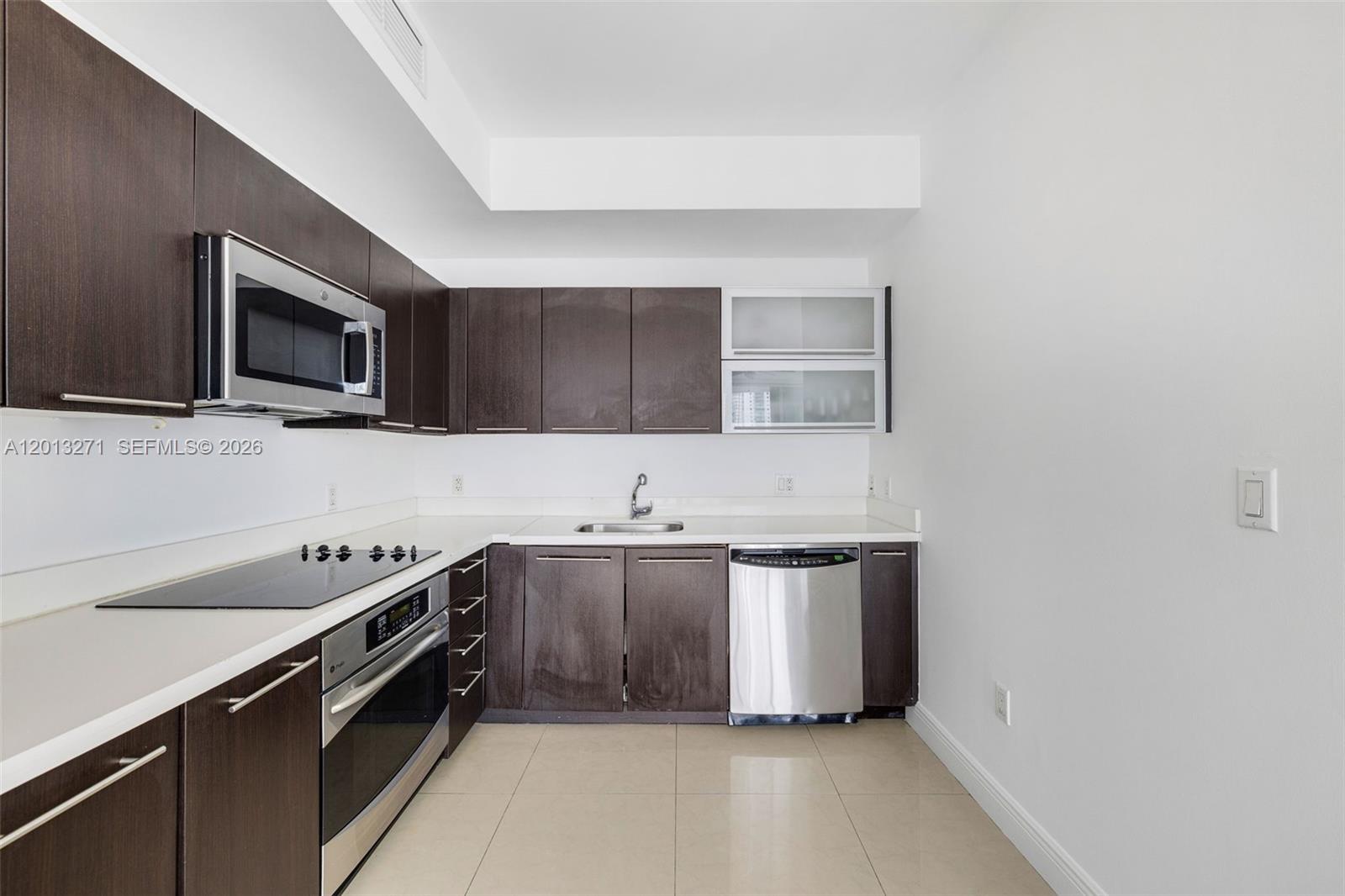 90 SW 3rd St #2504 Miami, FL 33130
