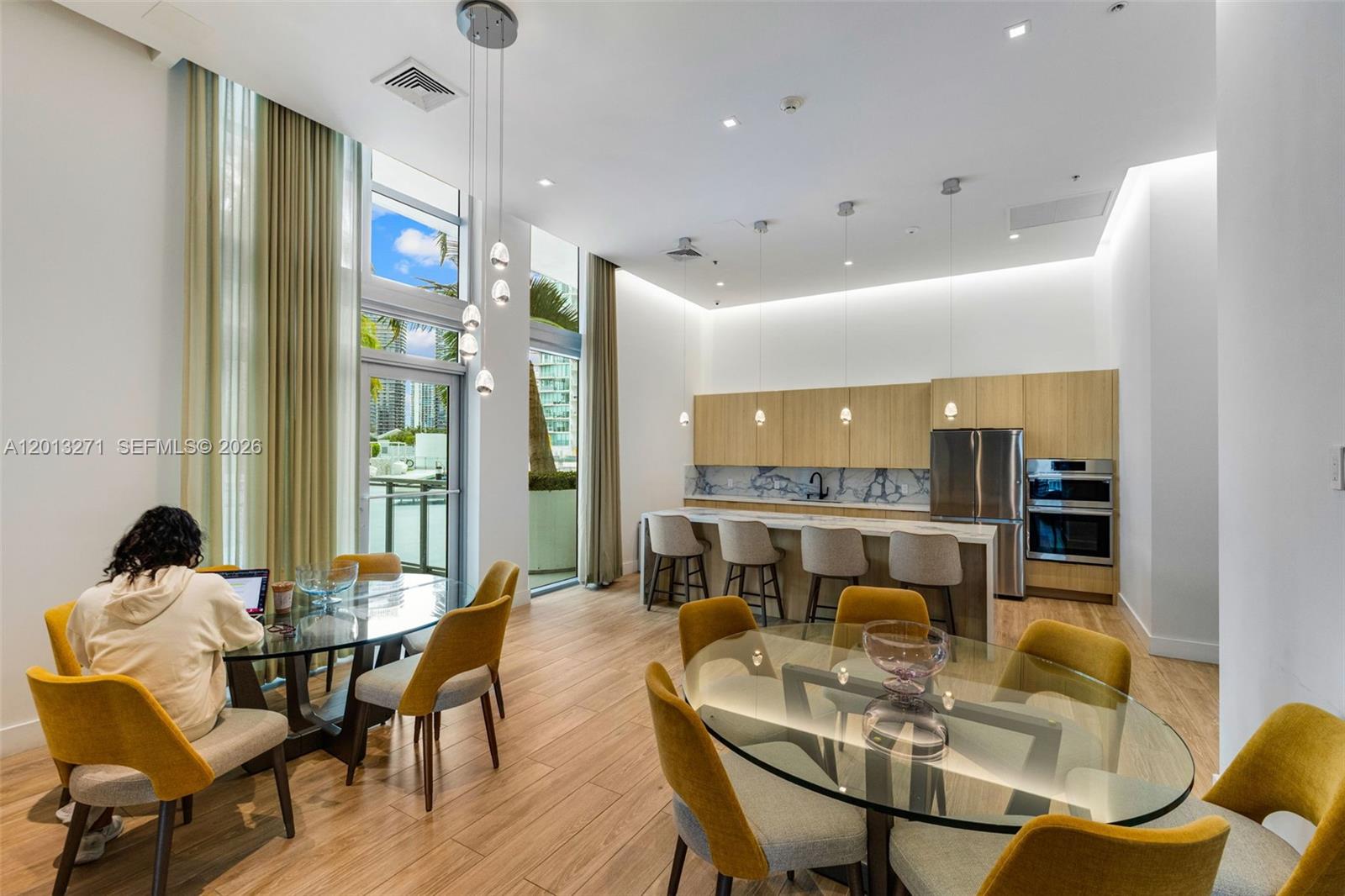 90 SW 3rd St #2504 Miami, FL 33130