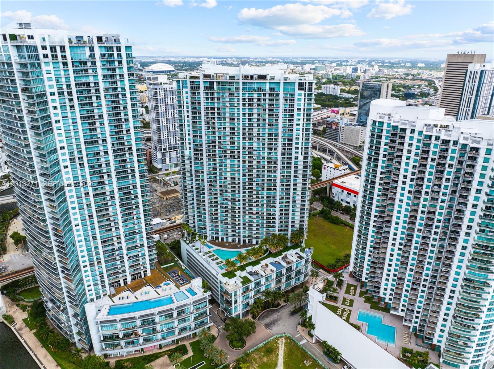 90 SW 3rd St #2504 Miami, FL 33130