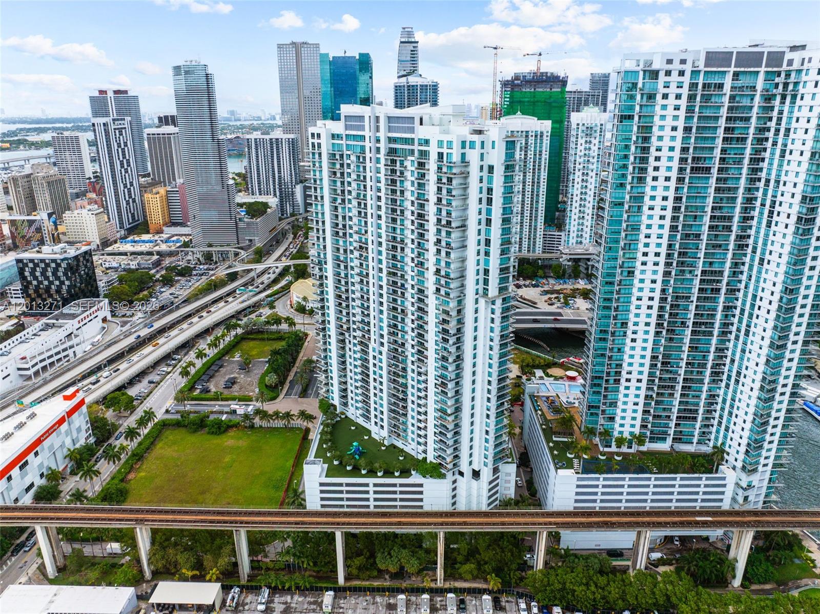 90 SW 3rd St #2504 Miami, FL 33130