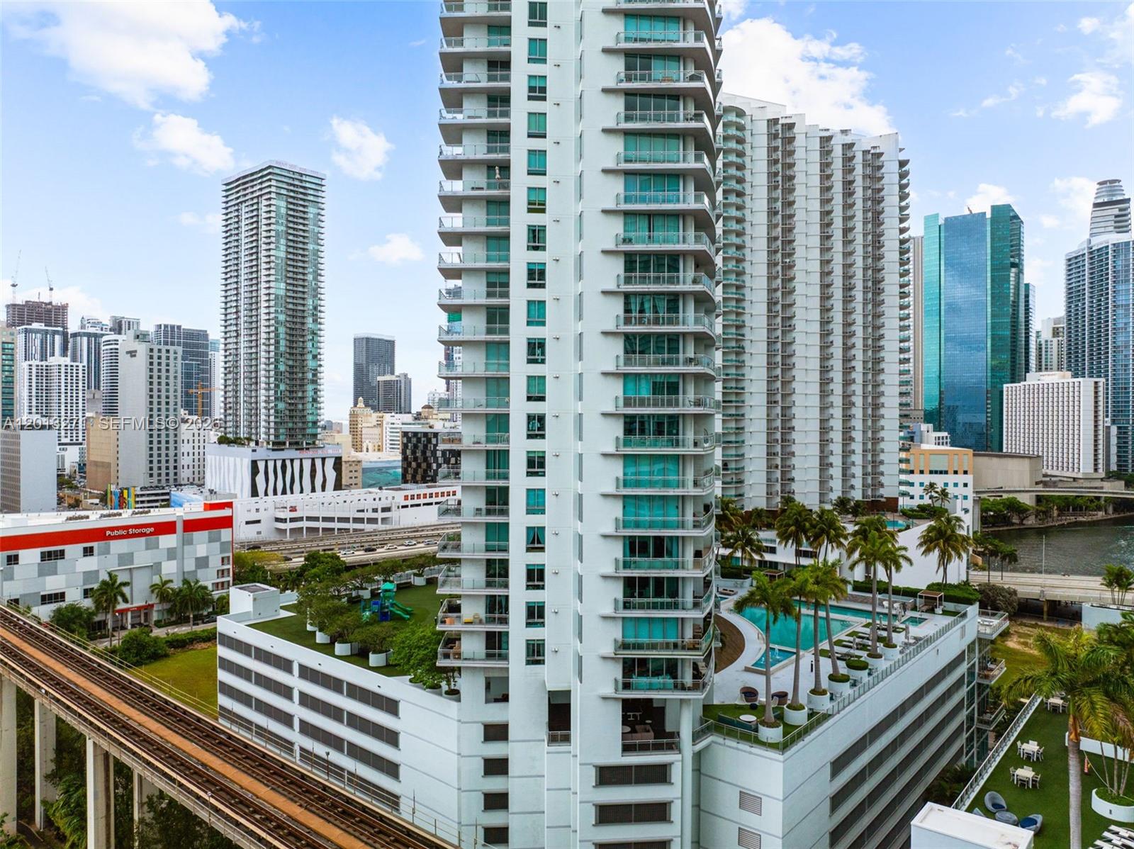 90 SW 3rd St #2504 Miami, FL 33130