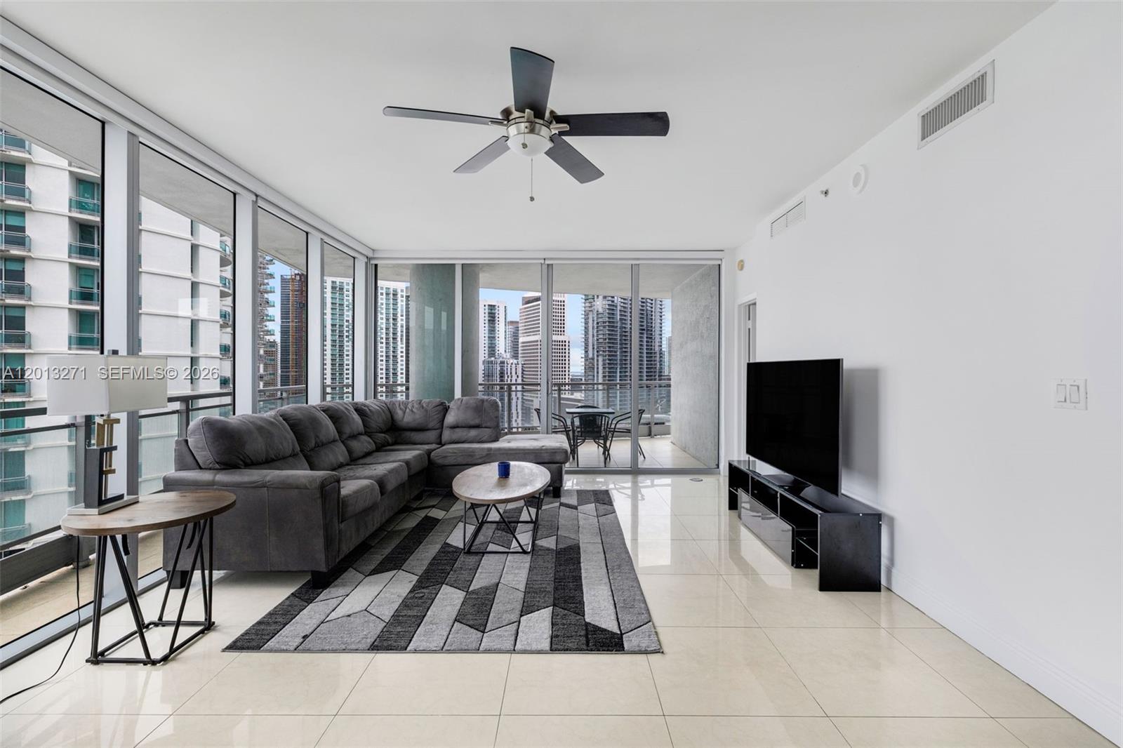 90 SW 3rd St #2504 Miami, FL 33130