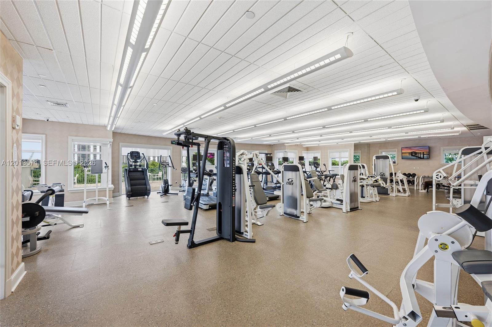 19900 E Country Clb Dr #116 Aventura, FL 33180