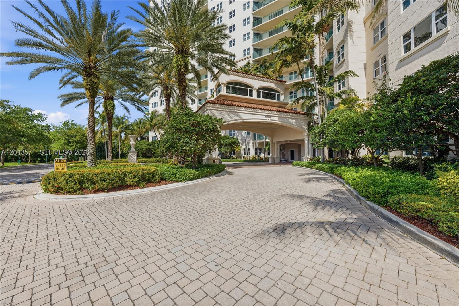 19900 E Country Clb Dr #116 Aventura, FL 33180