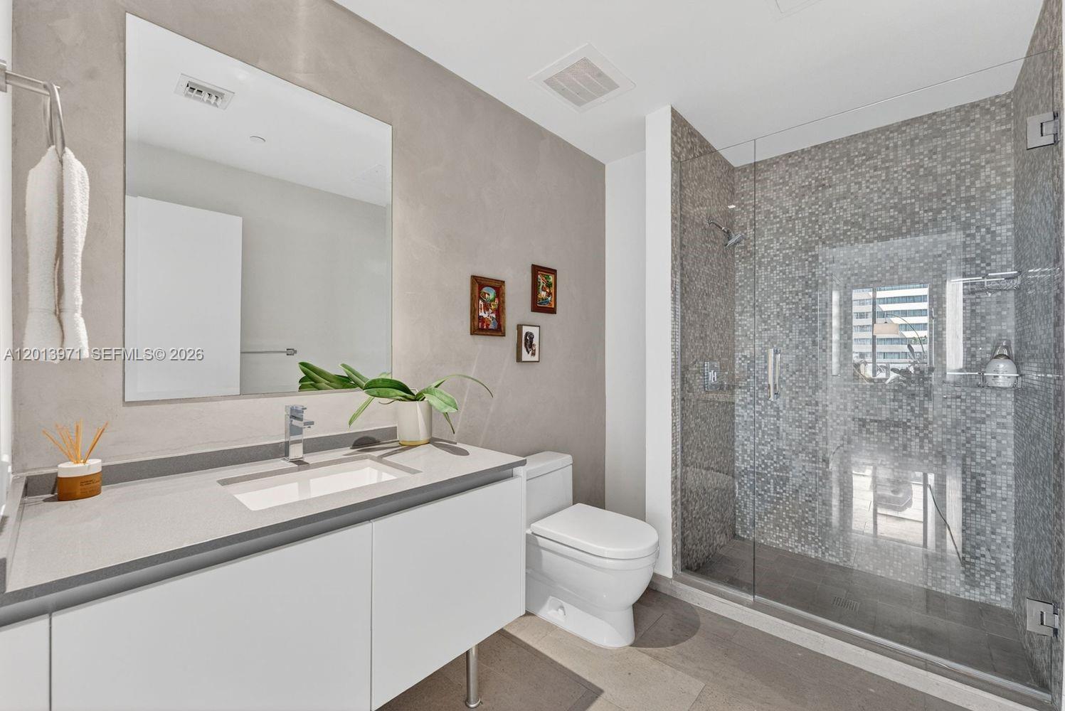88 SW 7th St #1012 Miami, FL 33130