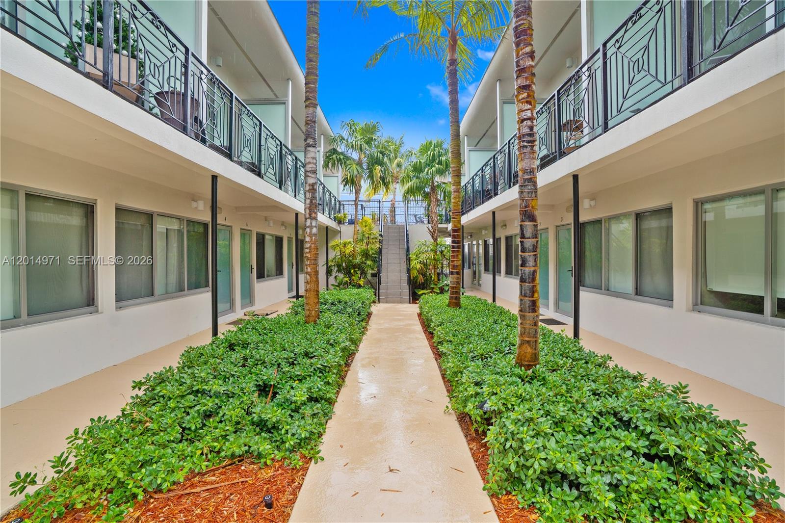 2130 Park Ave #TH10 Miami Beach, FL 33139