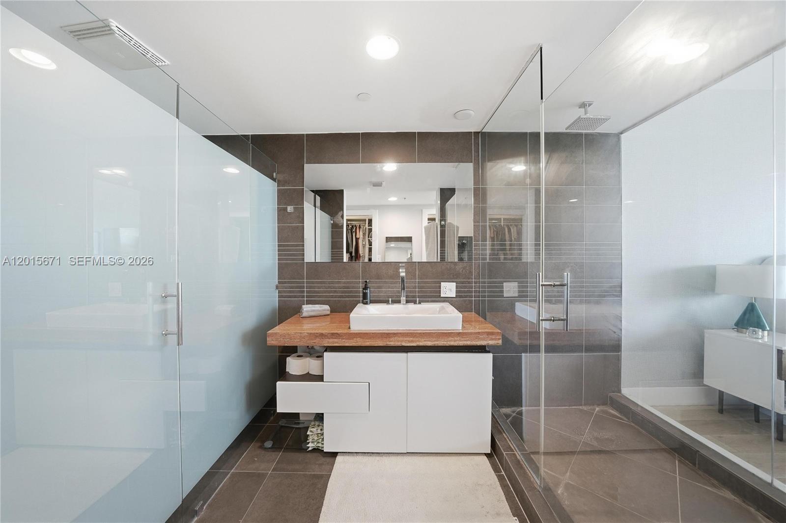 2155 Washington Ct #507 Miami Beach, FL 33139