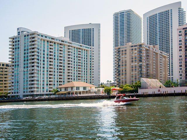 1833 S Ocean Dr #805