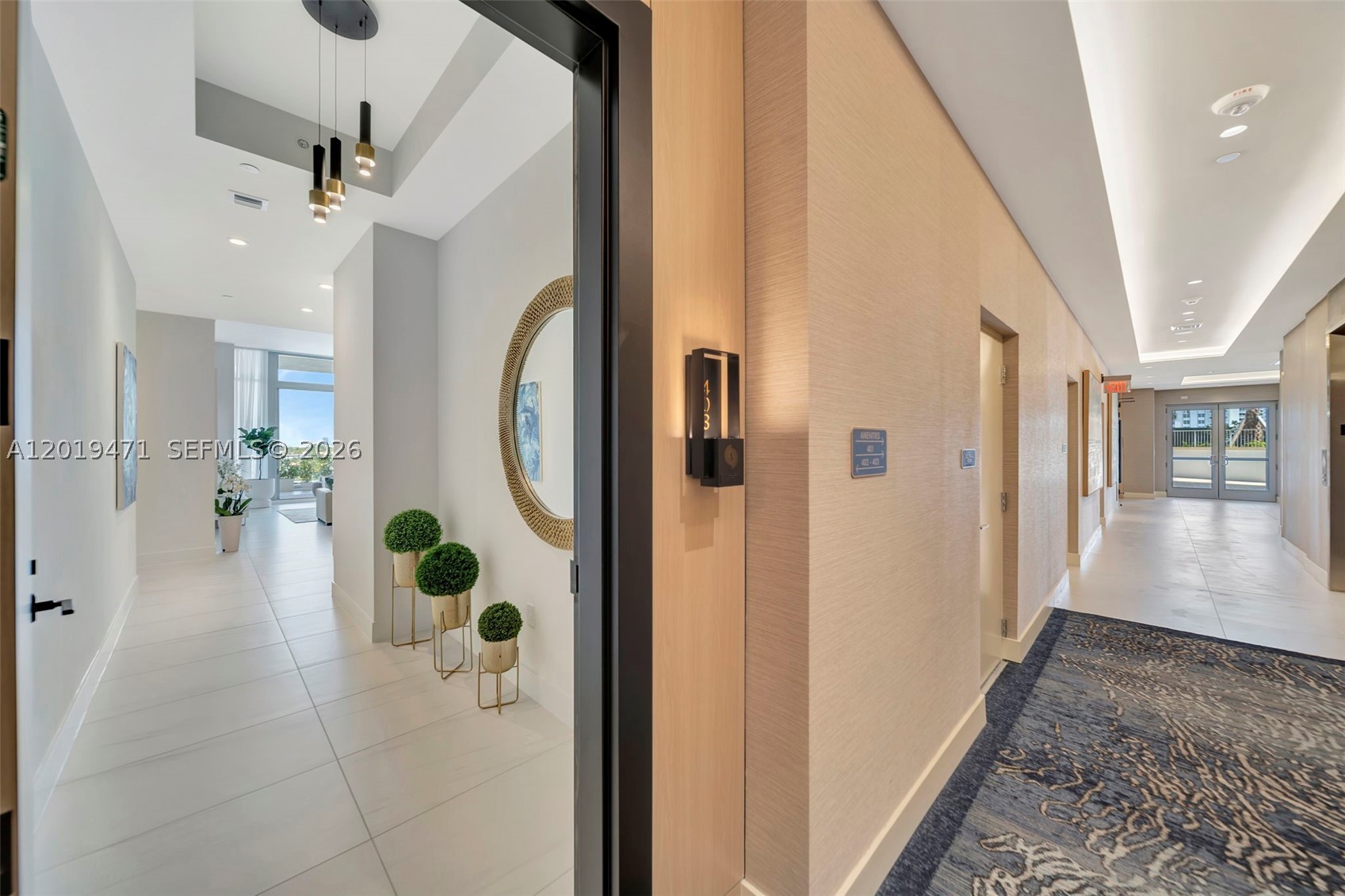 153 N Seabreeze #403