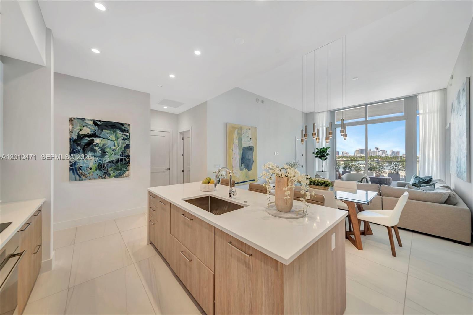 153 N Seabreeze #403 Fort Lauderdale, FL 33304
