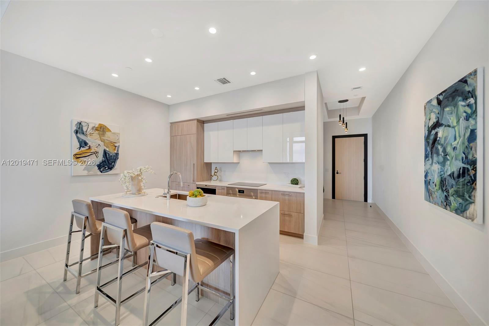 153 N Seabreeze #403 Fort Lauderdale, FL 33304
