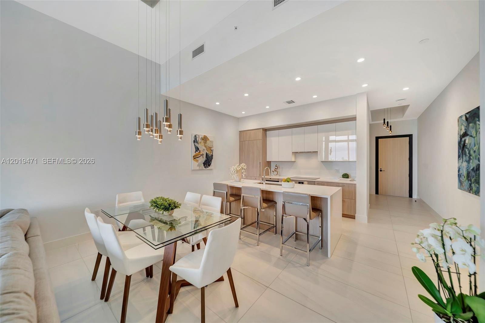 153 N Seabreeze #403 Fort Lauderdale, FL 33304