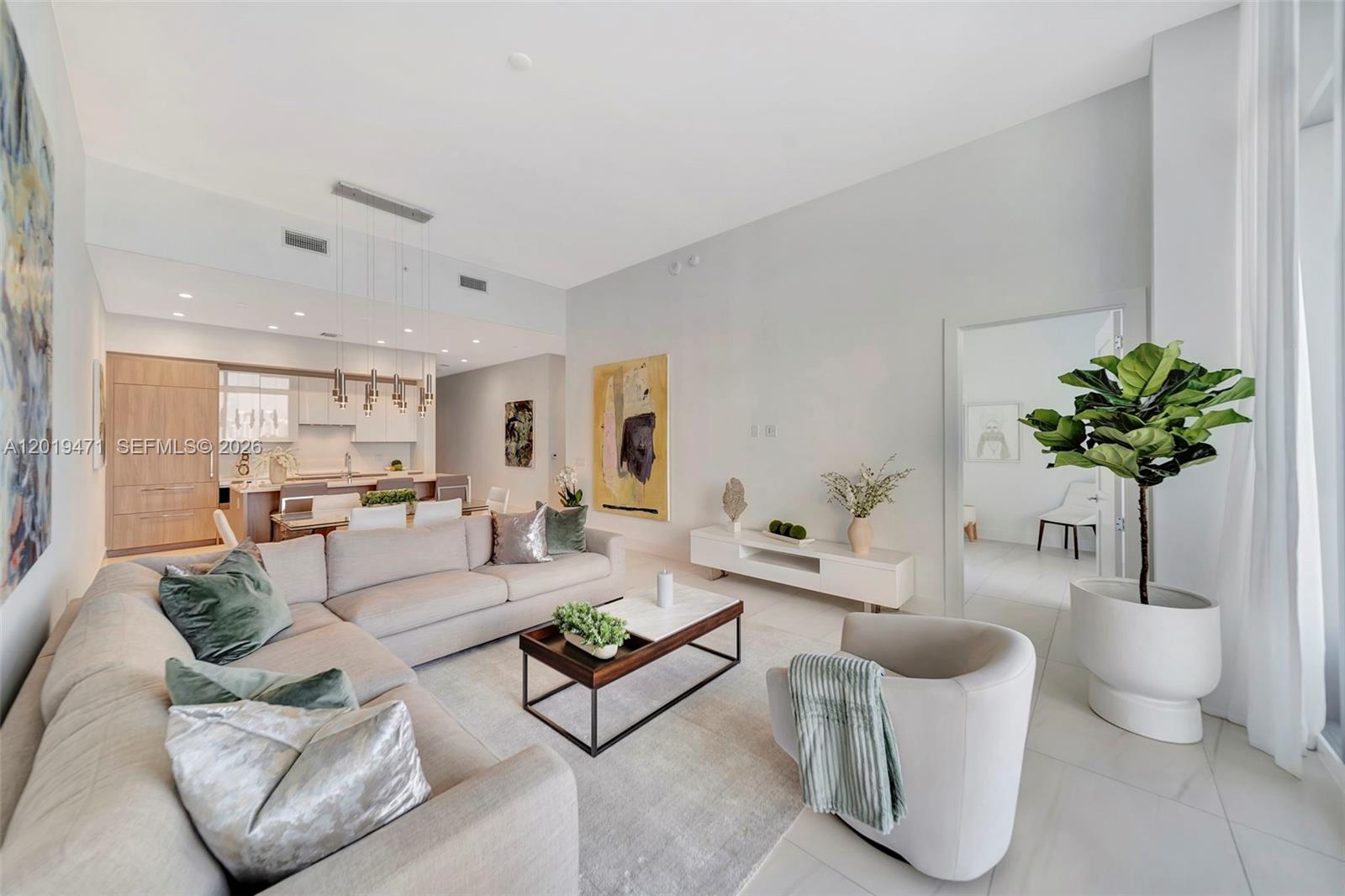 153 N Seabreeze #403 Fort Lauderdale, FL 33304