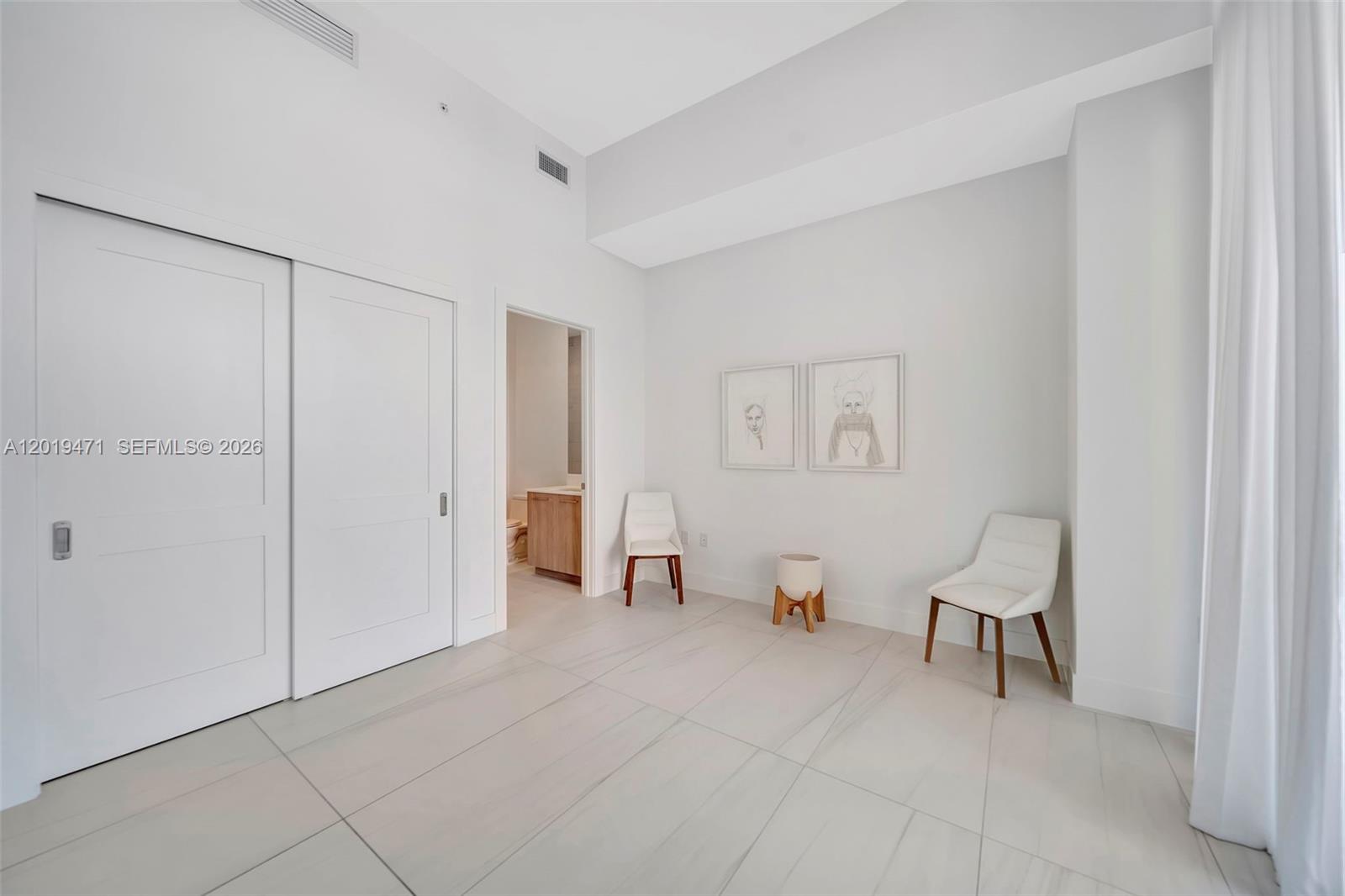 153 N Seabreeze #403 Fort Lauderdale, FL 33304