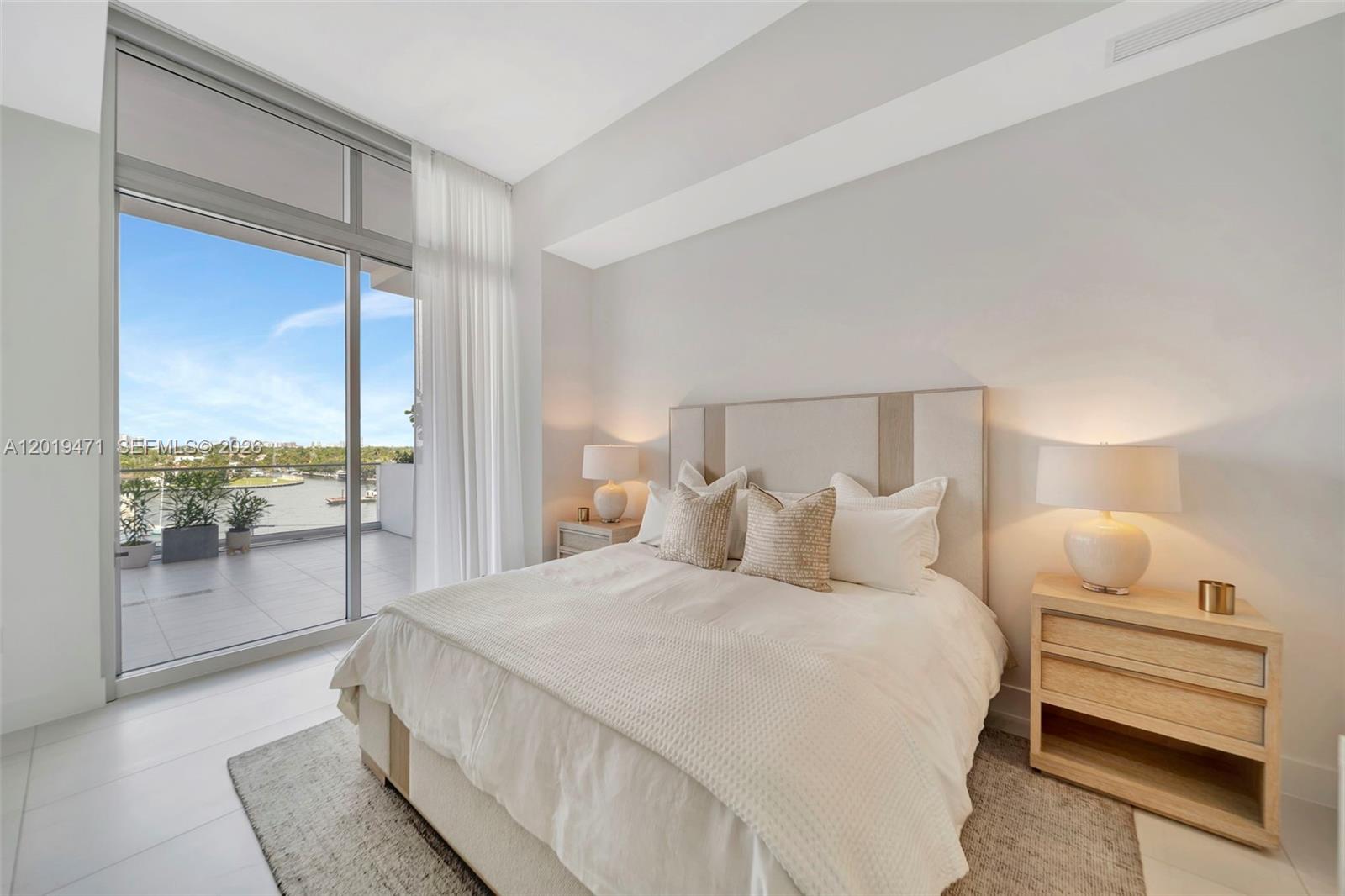 153 N Seabreeze #403 Fort Lauderdale, FL 33304