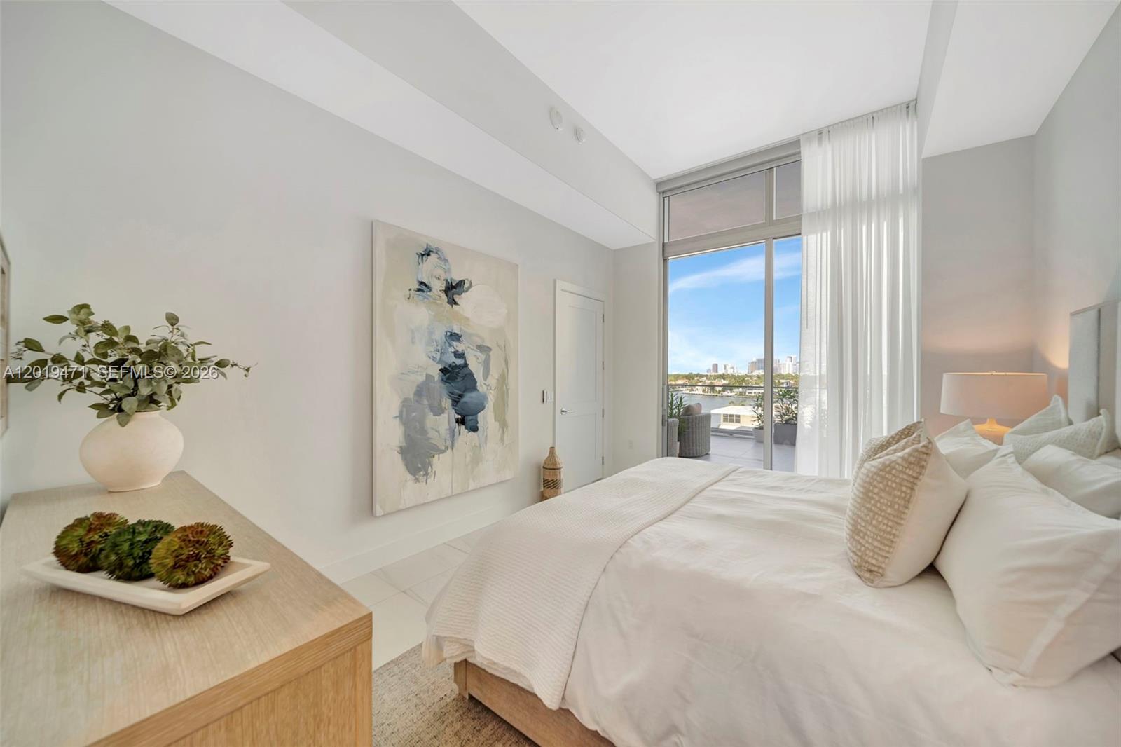 153 N Seabreeze #403 Fort Lauderdale, FL 33304