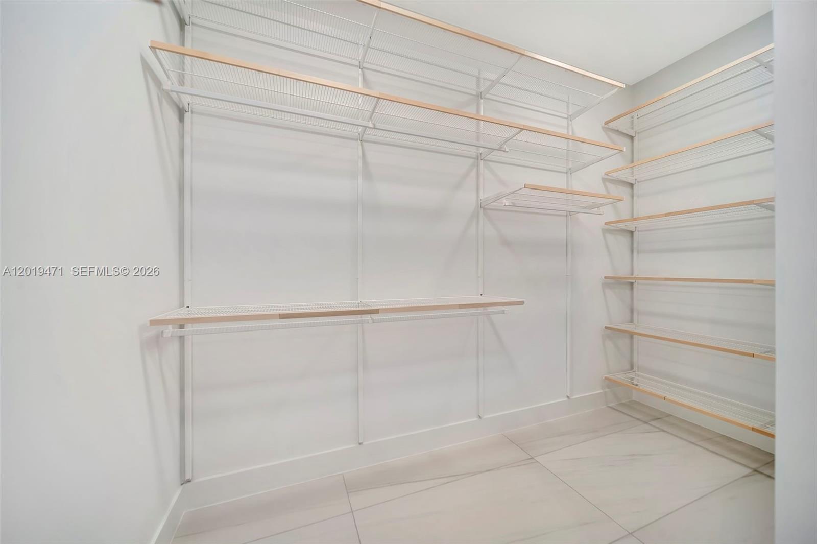 153 N Seabreeze #403 Fort Lauderdale, FL 33304