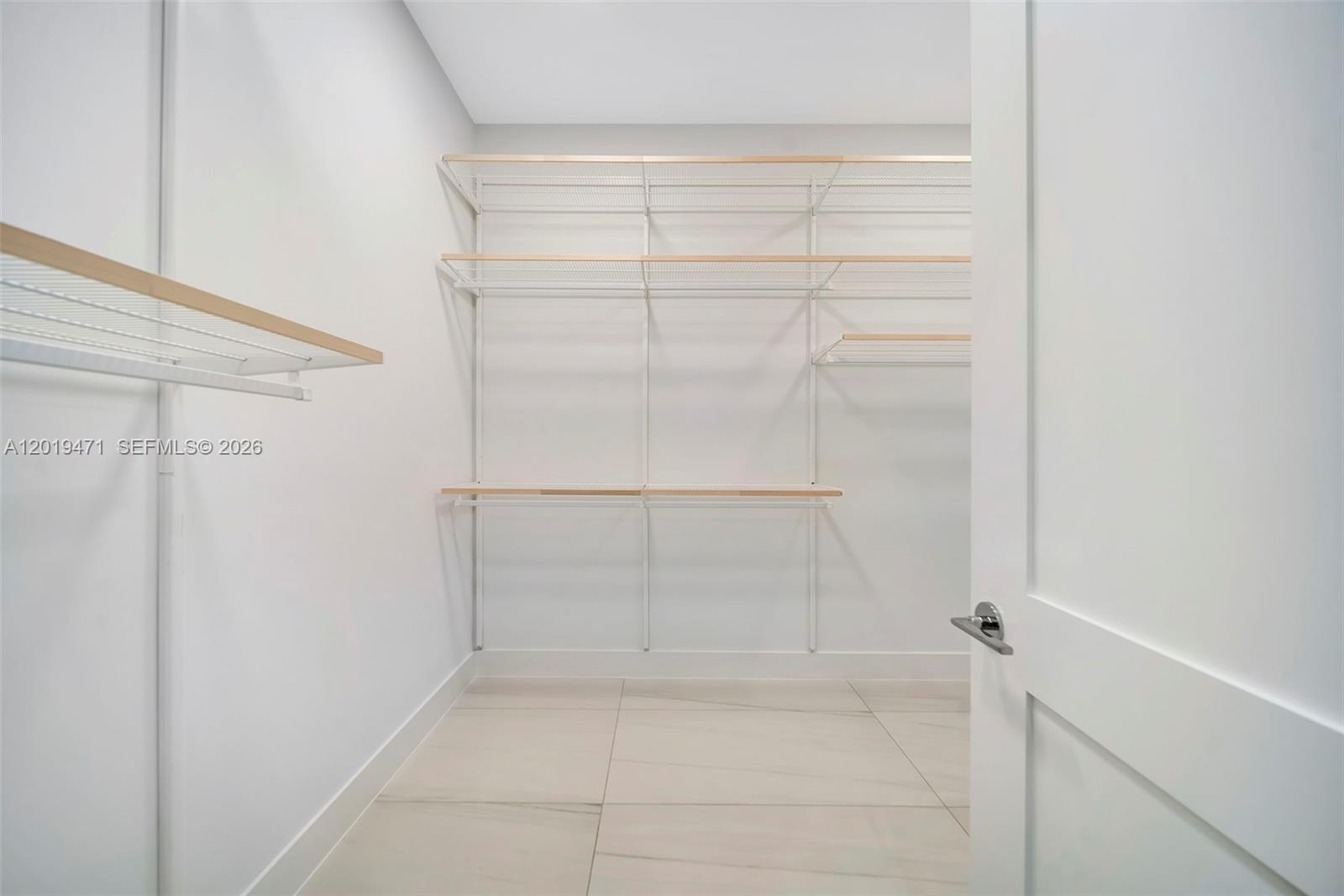 153 N Seabreeze #403 Fort Lauderdale, FL 33304