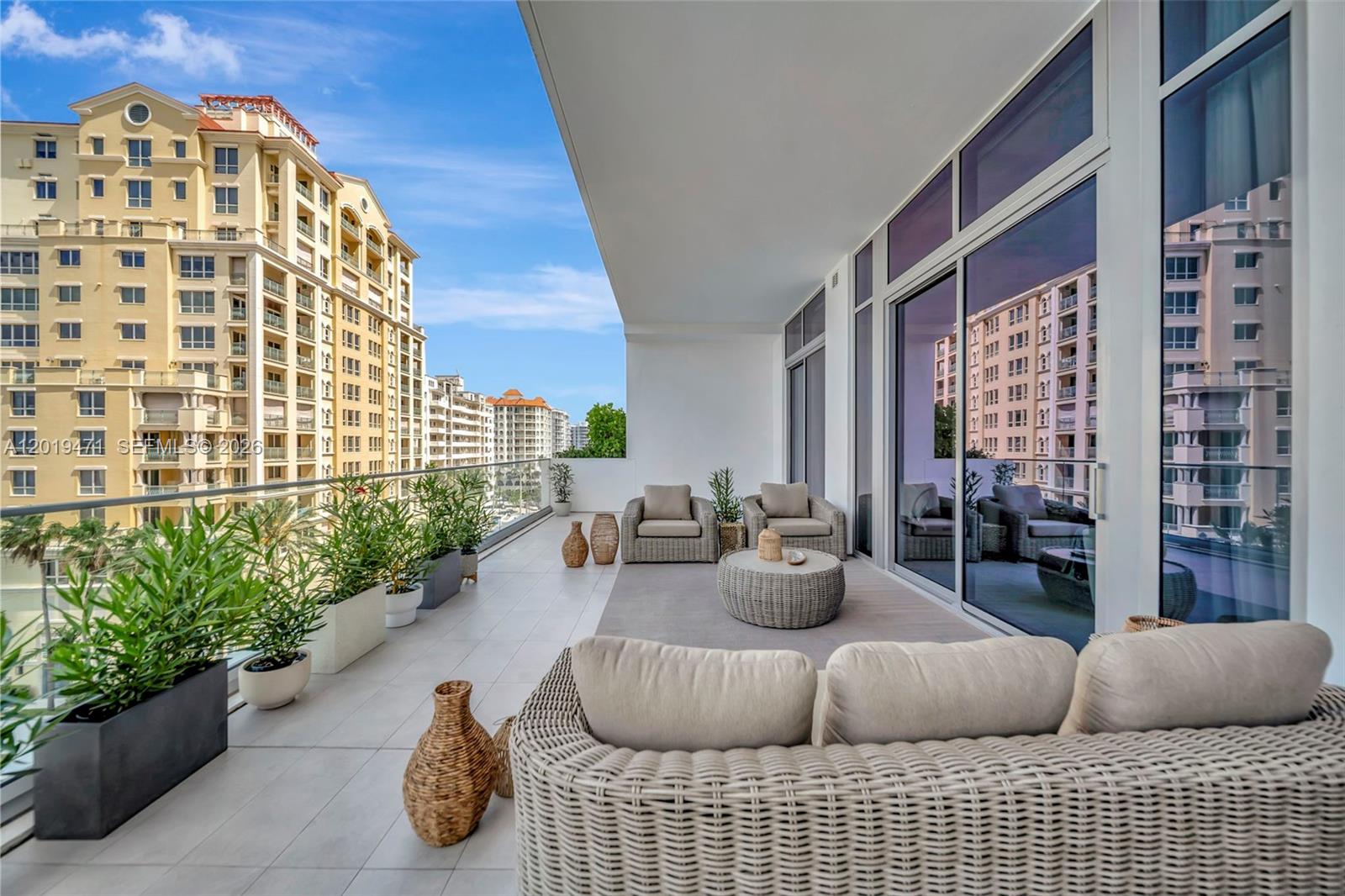 153 N Seabreeze #403 Fort Lauderdale, FL 33304