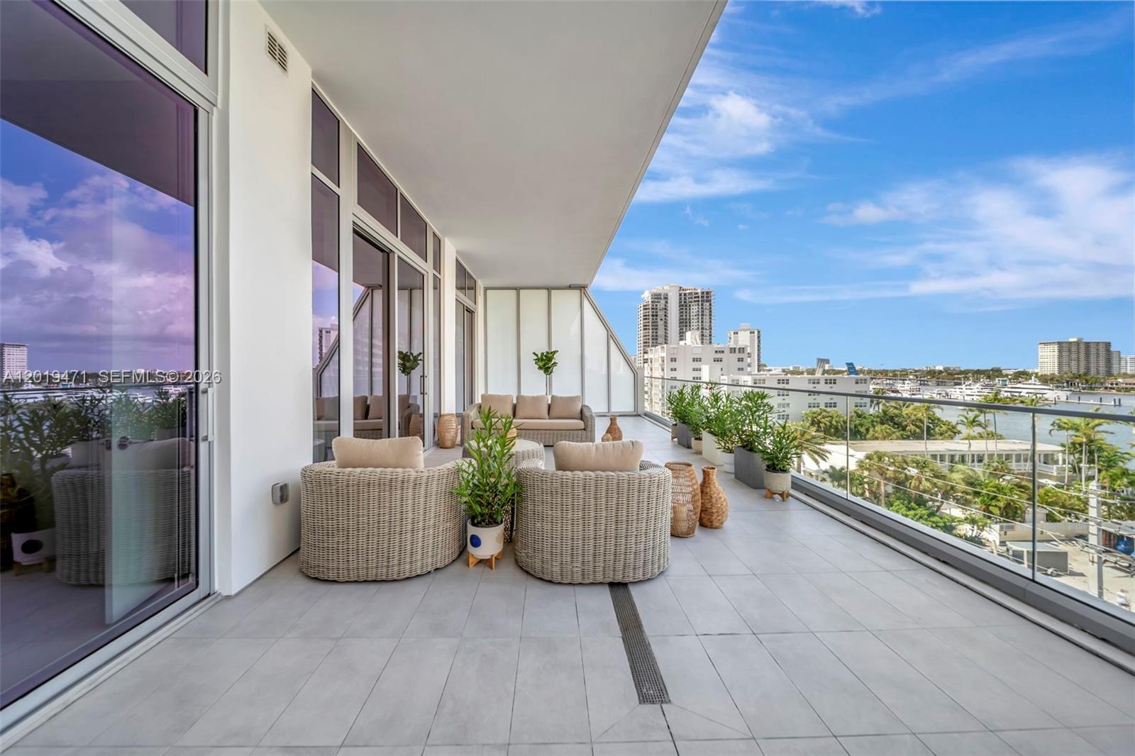 153 N Seabreeze #403 Fort Lauderdale, FL 33304