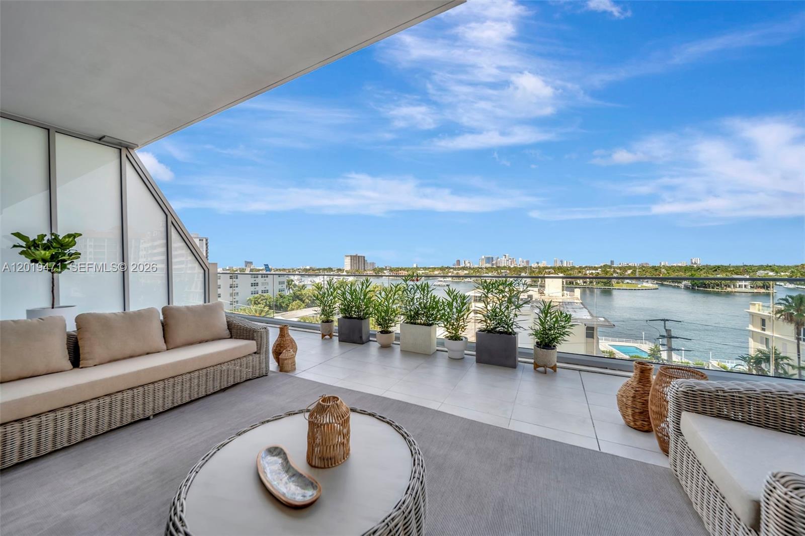 153 N Seabreeze #403 Fort Lauderdale, FL 33304