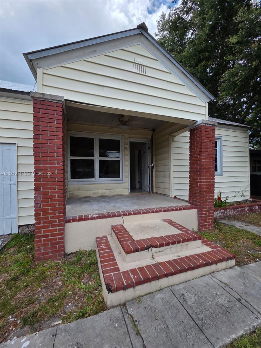 315 NW 53rd St