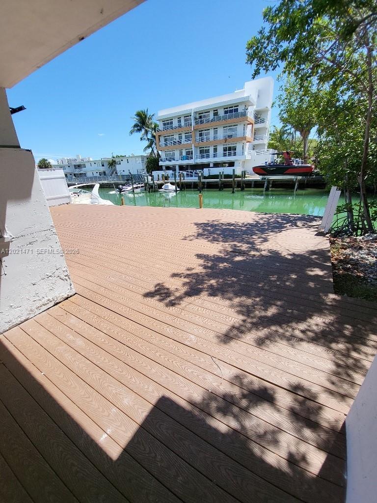 7707 Hawthorne Ave Miami Beach, FL 33141