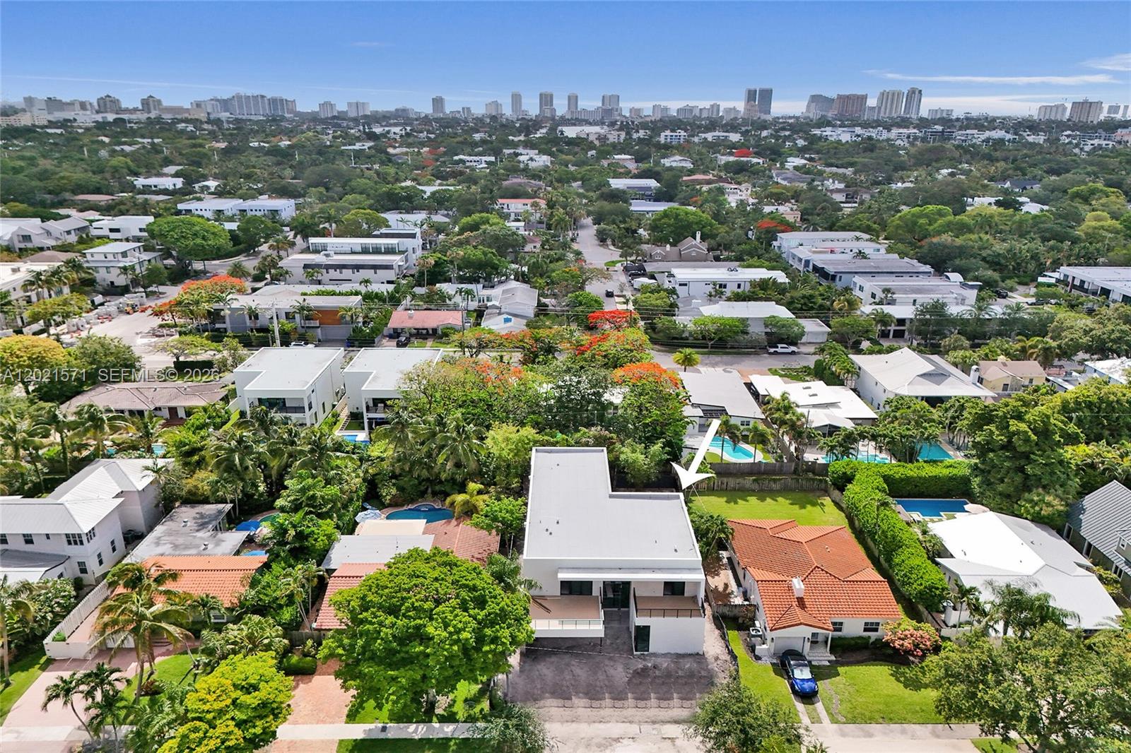 528 NE 13th Ave Fort Lauderdale, FL 33301