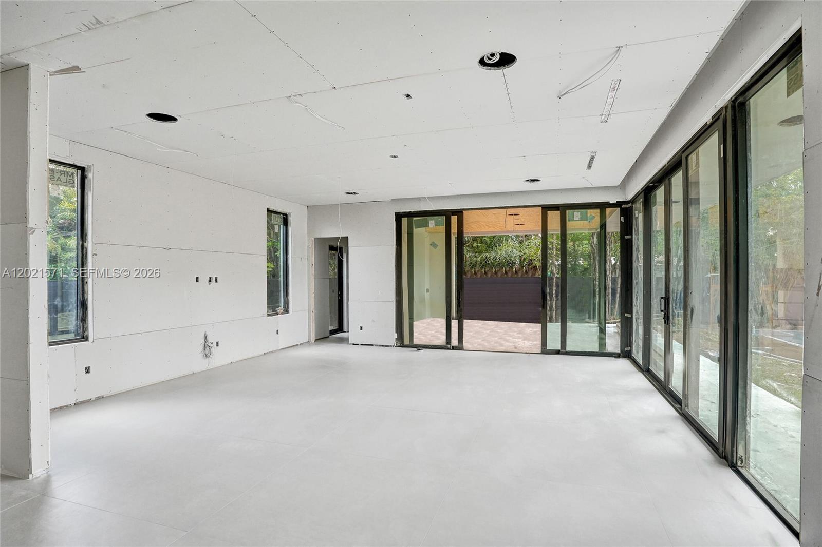 528 NE 13th Ave Fort Lauderdale, FL 33301