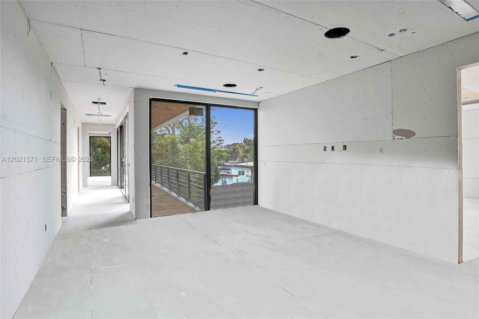 528 NE 13th Ave Fort Lauderdale, FL 33301