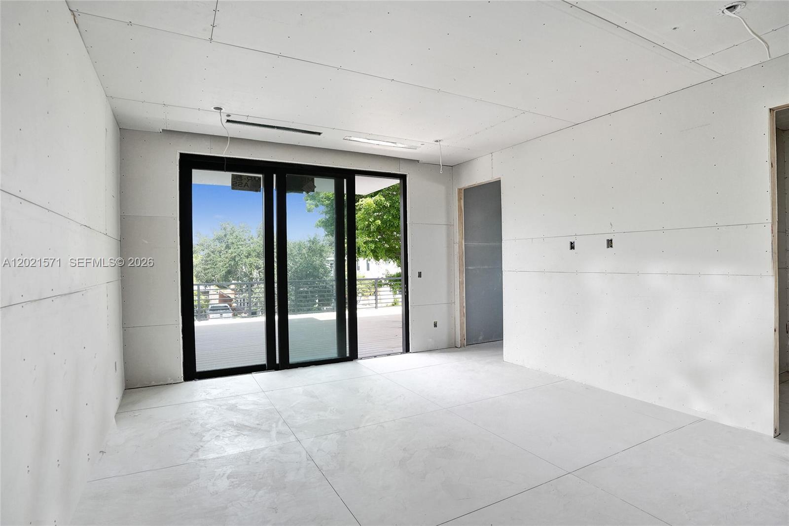 528 NE 13th Ave Fort Lauderdale, FL 33301