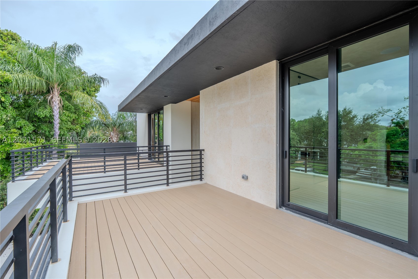 528 NE 13th Ave Fort Lauderdale, FL 33301