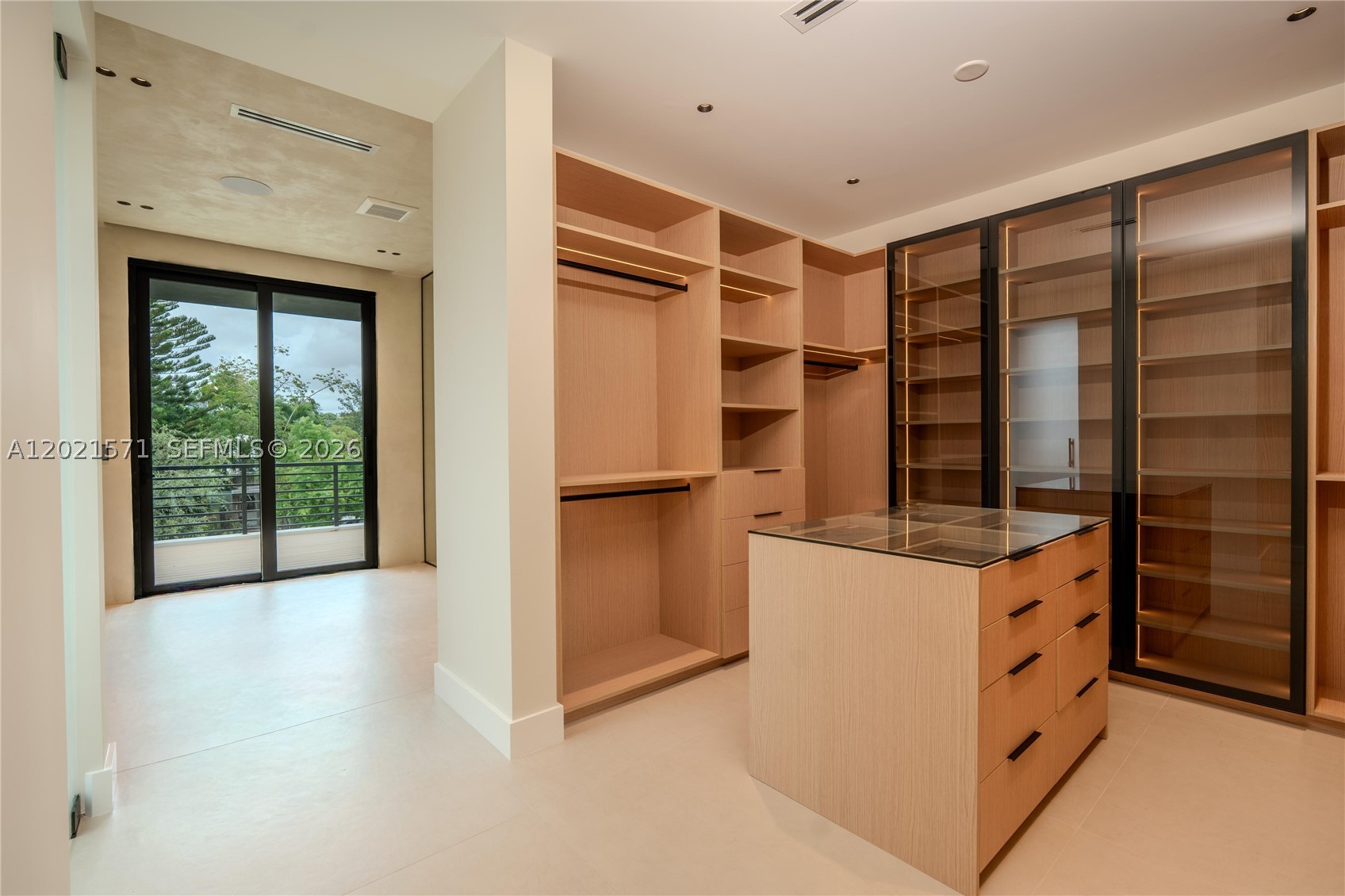 528 NE 13th Ave Fort Lauderdale, FL 33301