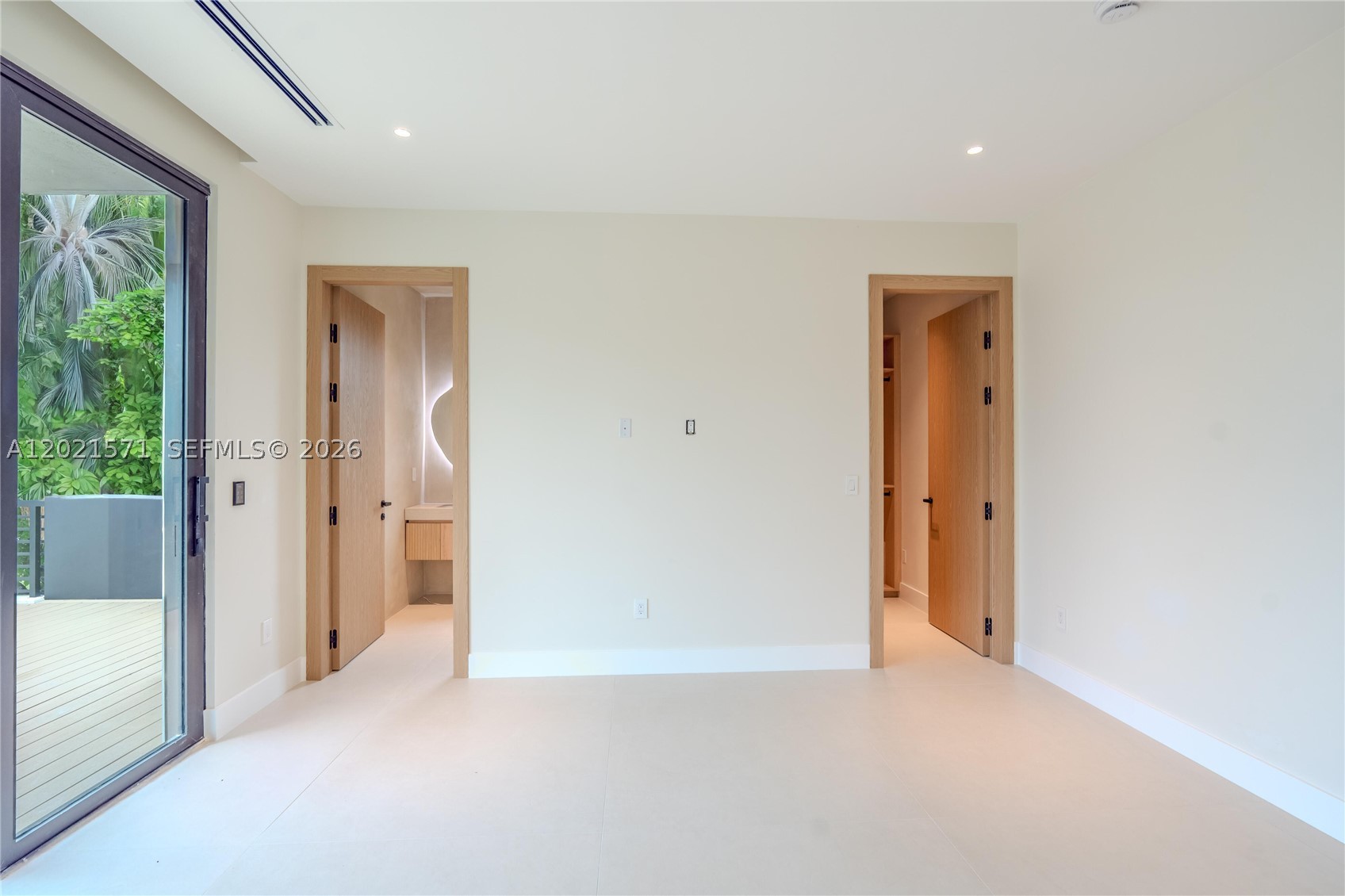 528 NE 13th Ave Fort Lauderdale, FL 33301