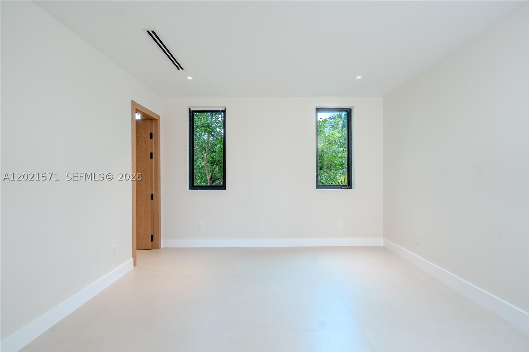 528 NE 13th Ave Fort Lauderdale, FL 33301