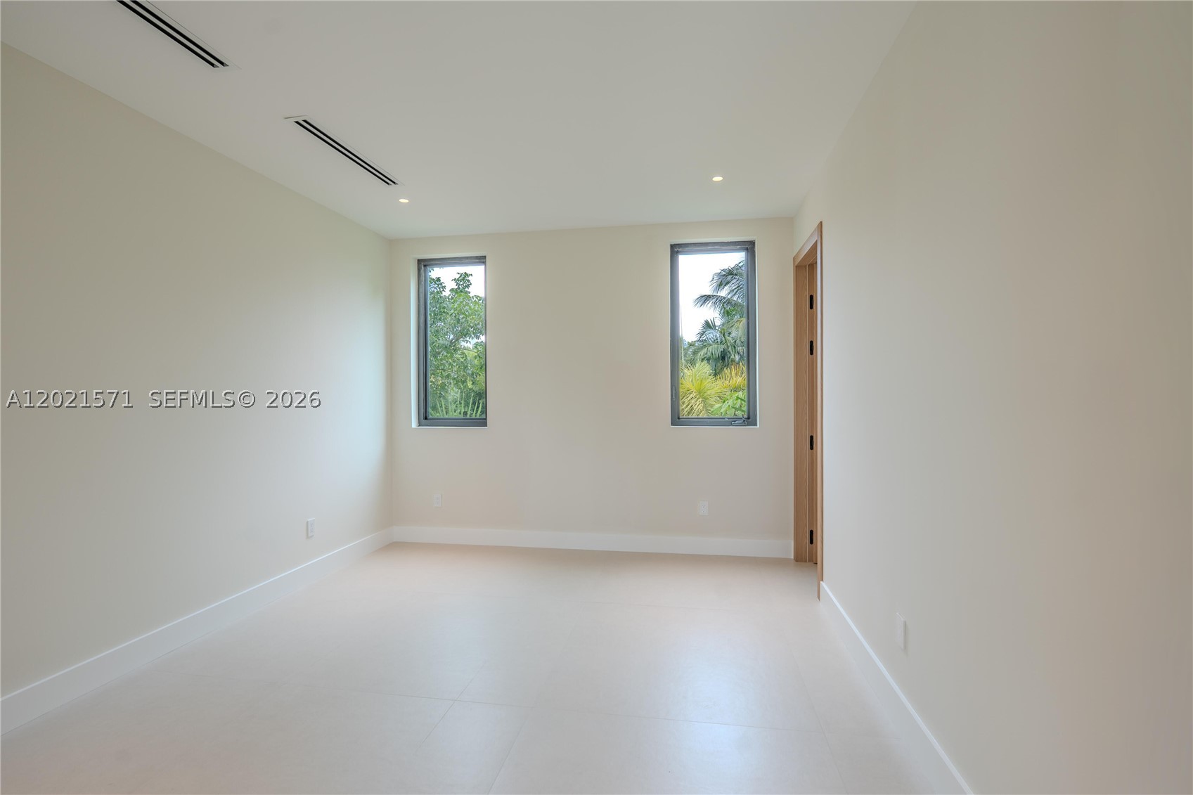 528 NE 13th Ave Fort Lauderdale, FL 33301