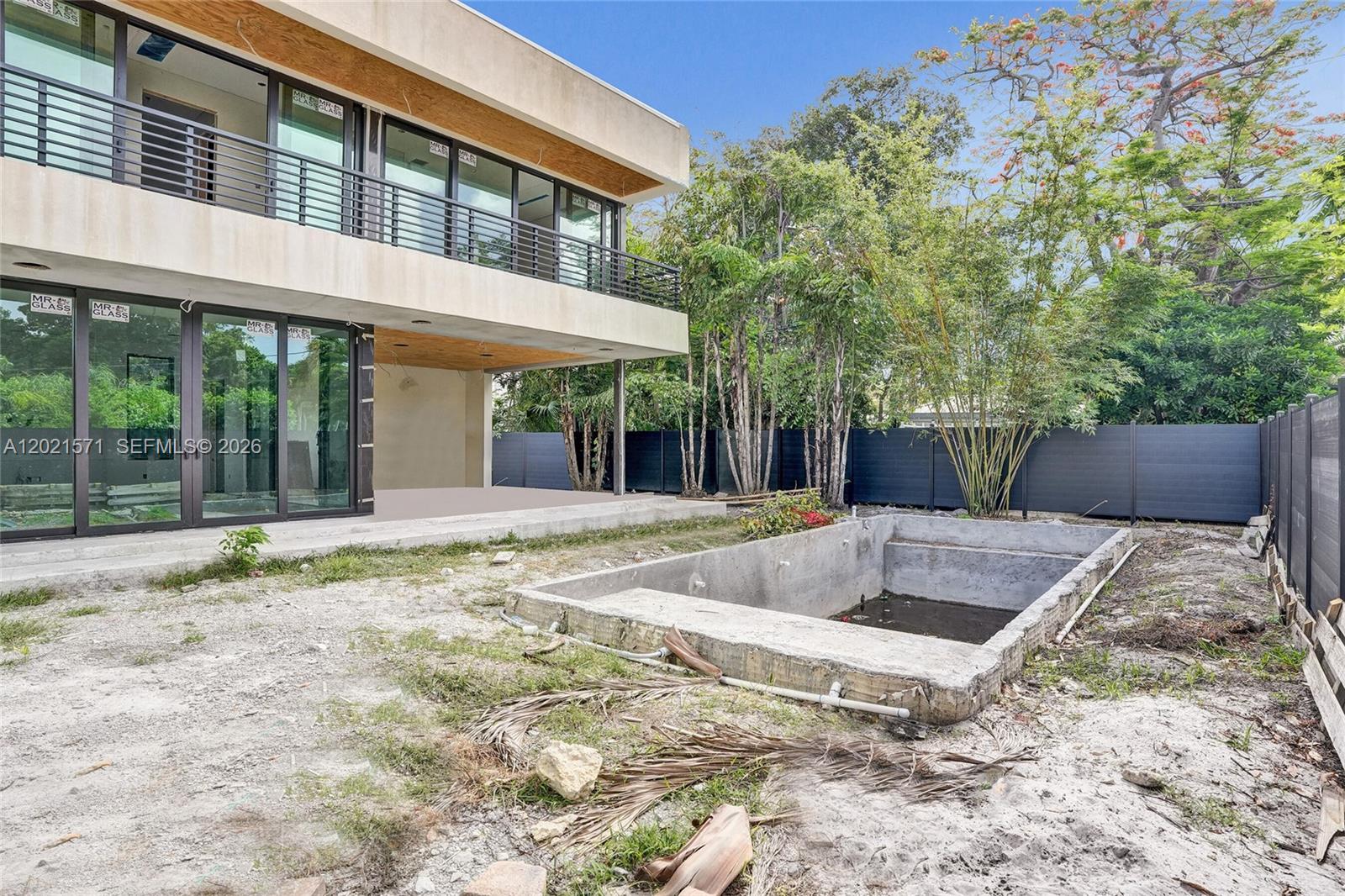 528 NE 13th Ave Fort Lauderdale, FL 33301