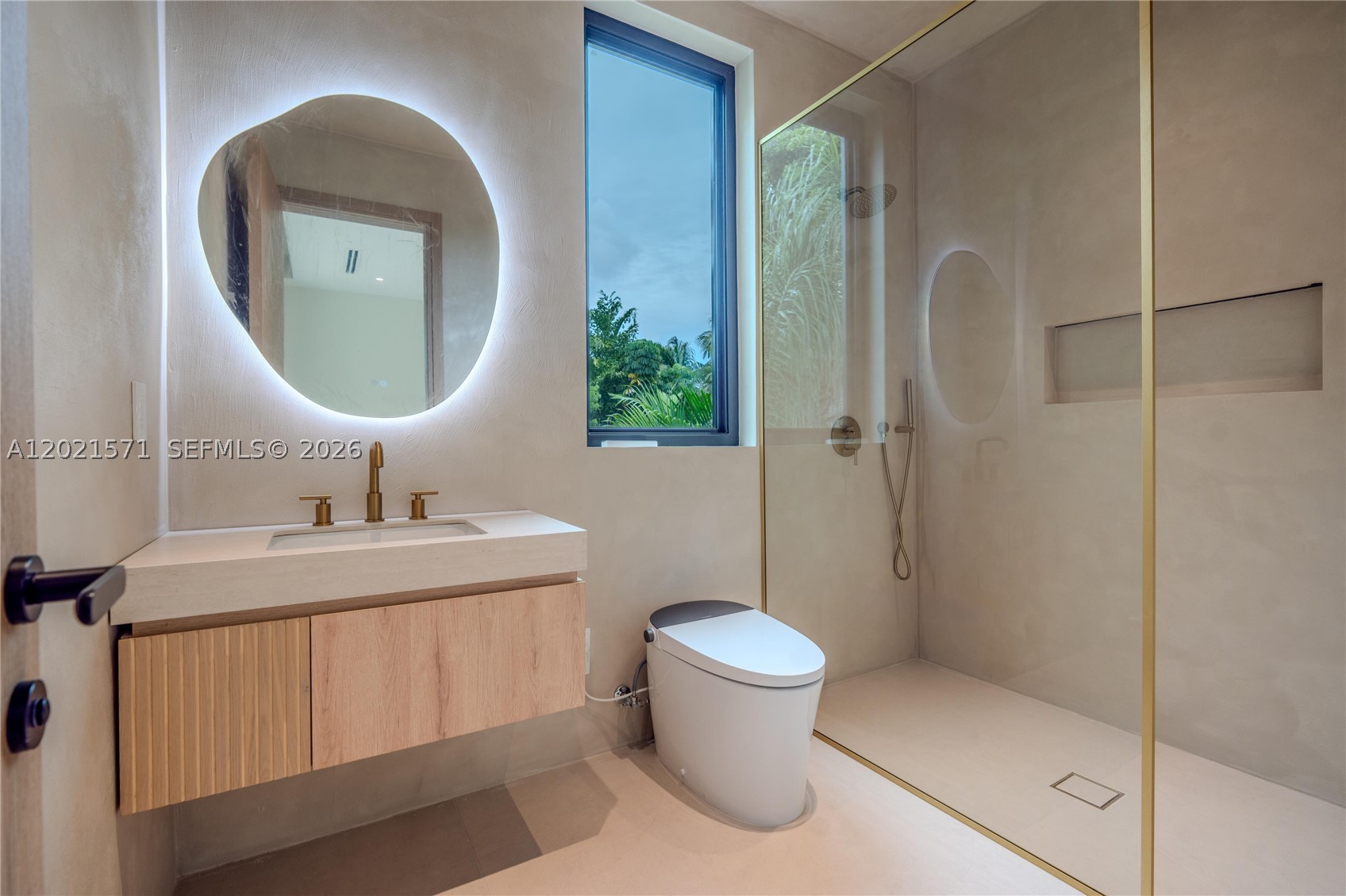 528 NE 13th Ave Fort Lauderdale, FL 33301