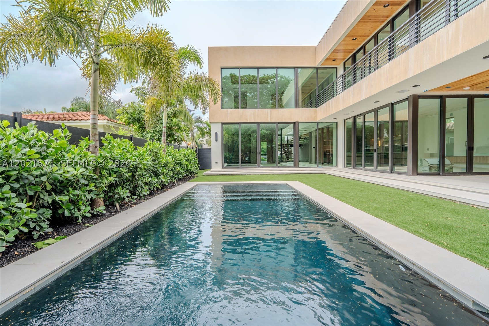 528 NE 13th Ave Fort Lauderdale, FL 33301